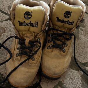 Timberland Tan Leather Boots with Black Laces